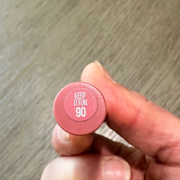 FREE with any purchase Maybelline Super Stay Ink Crayon in shade Keep it Fun - Picture 4 of 9